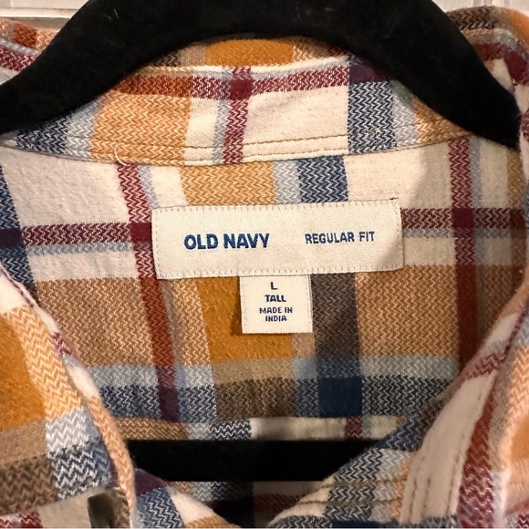 EUC Old Navy Regular Fit Built-In Flex Plaid Flannel - Picture 4 of 5